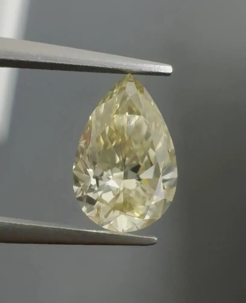1.05ct Pear Natural Diamond (Colour Fancy Yellow, Clarity SI2, GIA Certified)