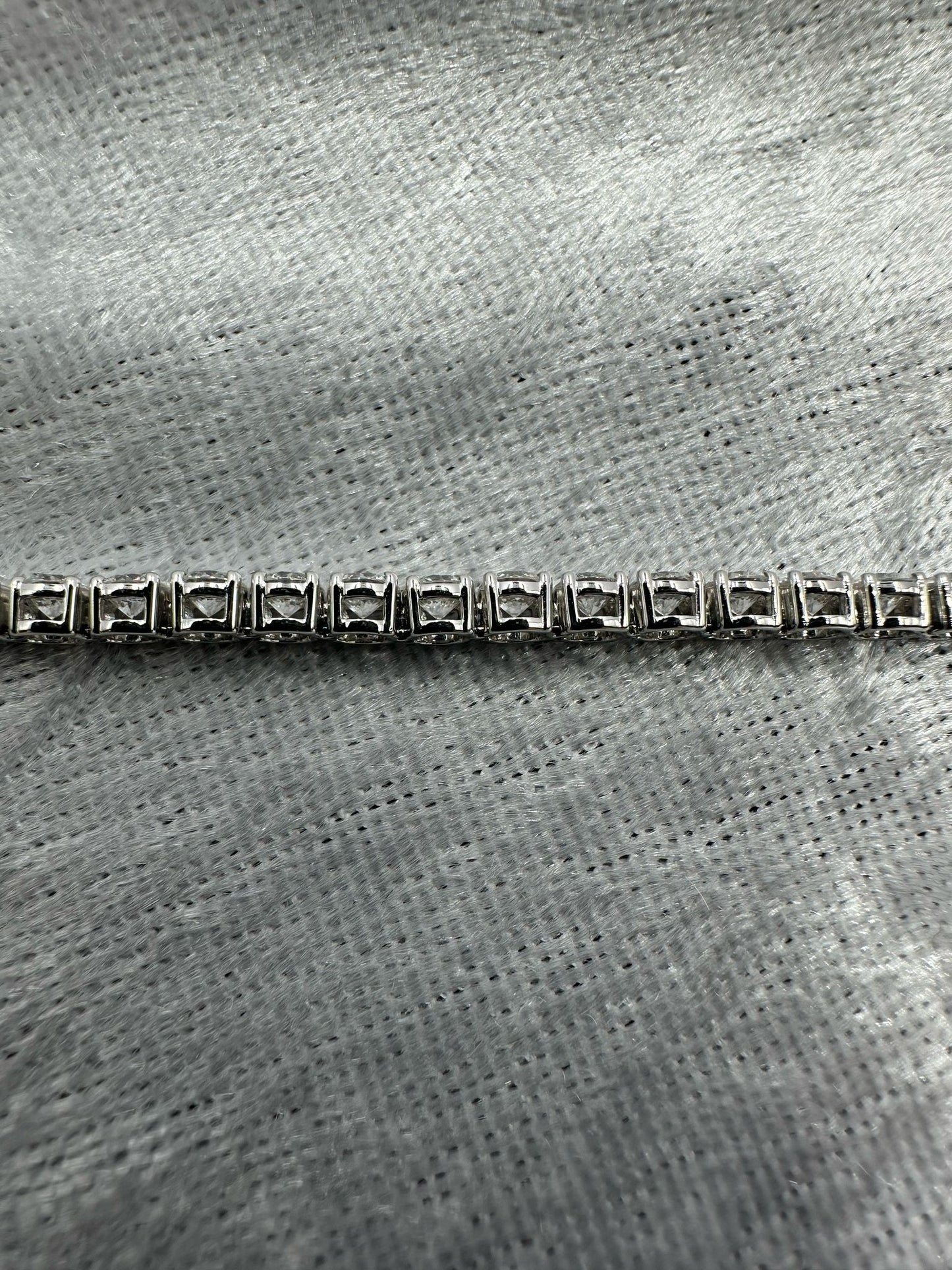 18K White gold lab grown tennis bracelet, 5.96 TCW