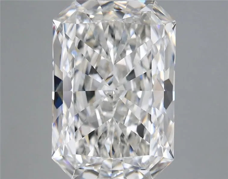 5.28ct Radiant Lab Grown Diamond (Colour F, Clarity VVS2, IGI Certified)