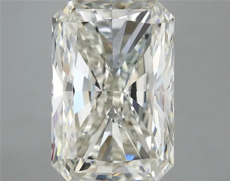 5.50ct Radiant Lab Grown Diamond (Colour H, Clarity VS2, IGI Certified)