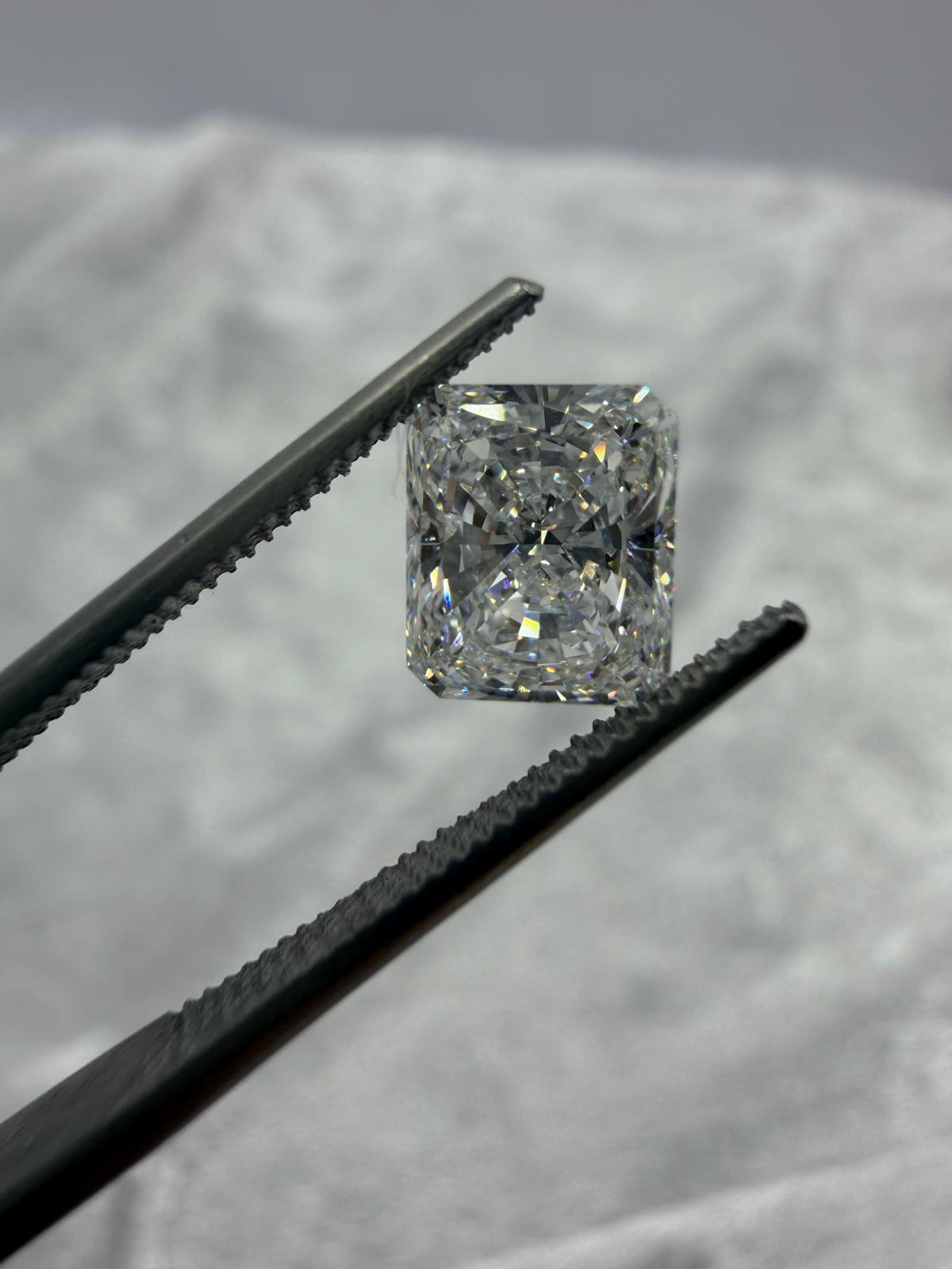 GIA certified radiant cut 1.70 ct E/SI2