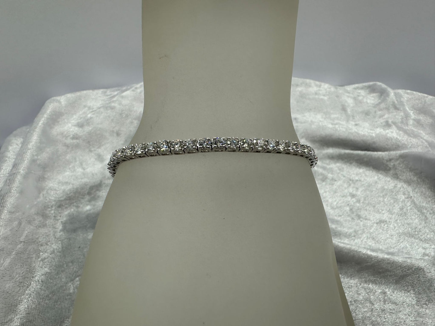 18K white gold lab grown tennis bracelet, 6.96 TCW