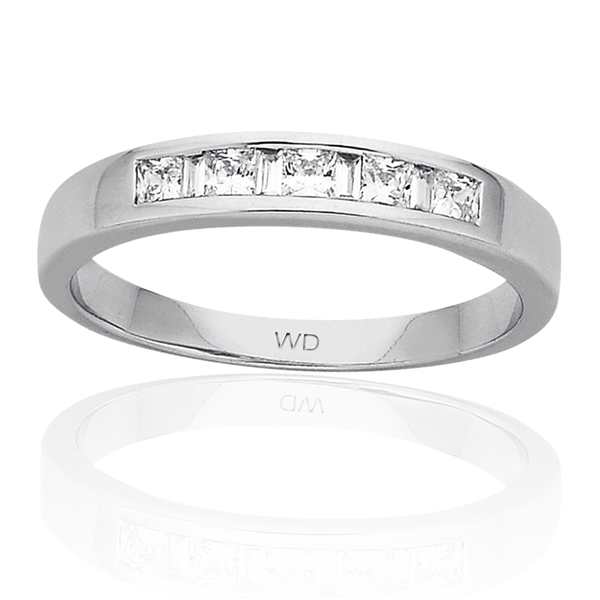 Princess and bagutte channel set ring