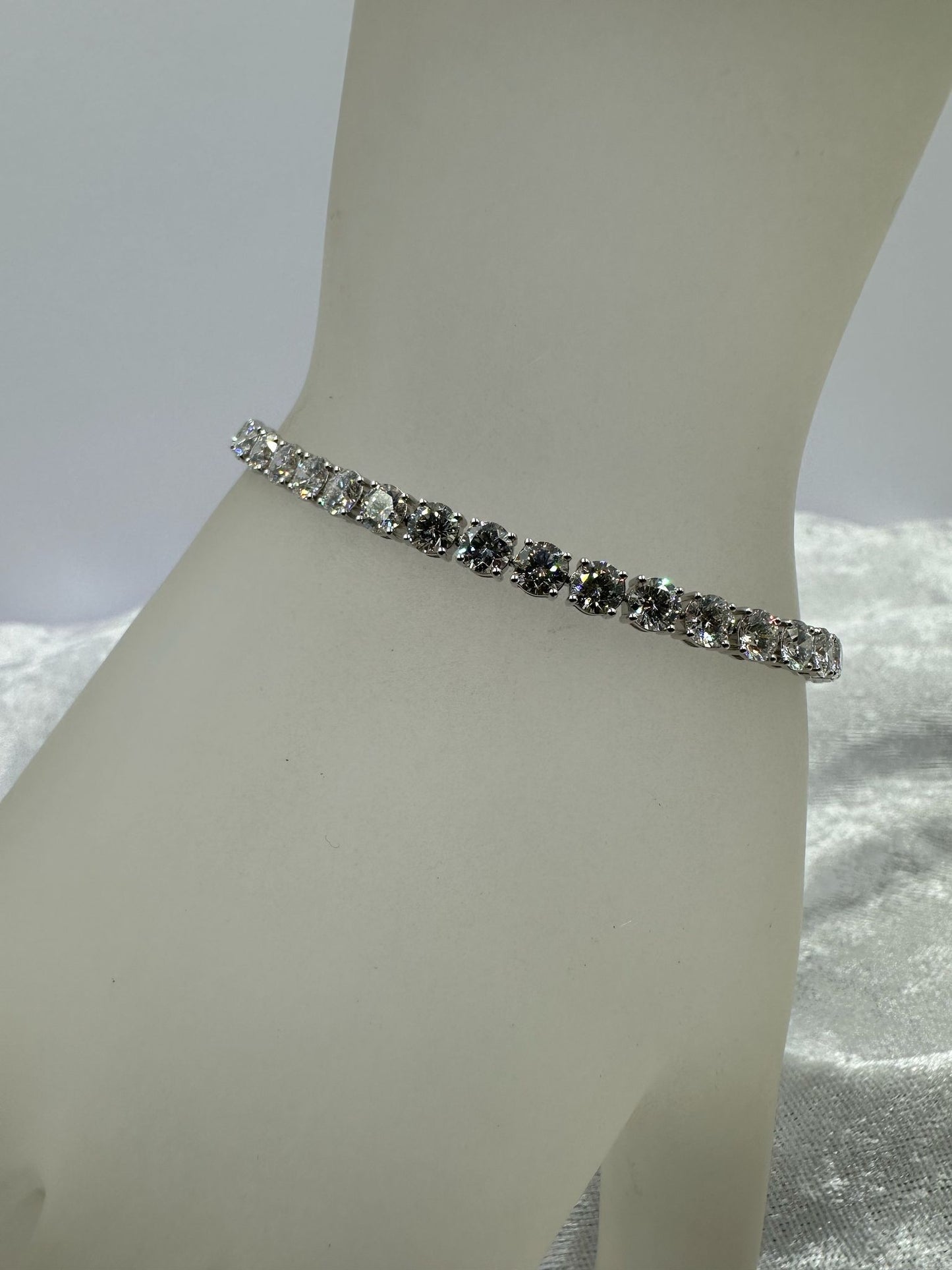 18K White gold lab grown tennis bracelet, 10.07 TCW