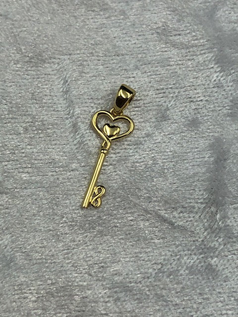 9K yellow gold KEY love pendant, main product view