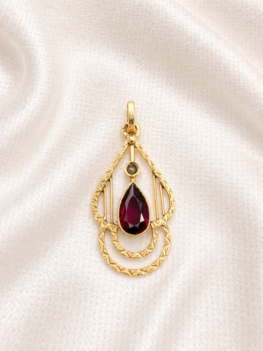 14K yellow gold art deco pendant with pear garnet