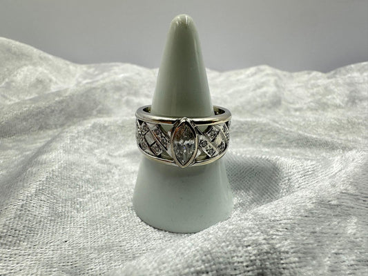 Marquise diamond dress ring in 18K white gold