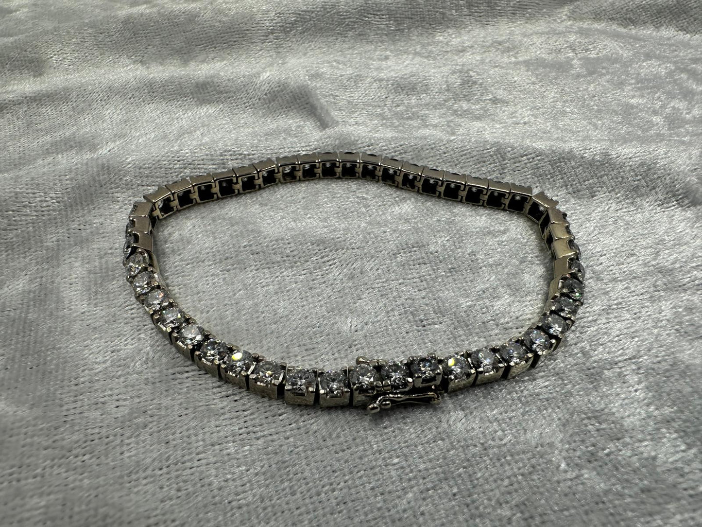 18K white gold box tennis bracelet. 6.44 Total carat weight
