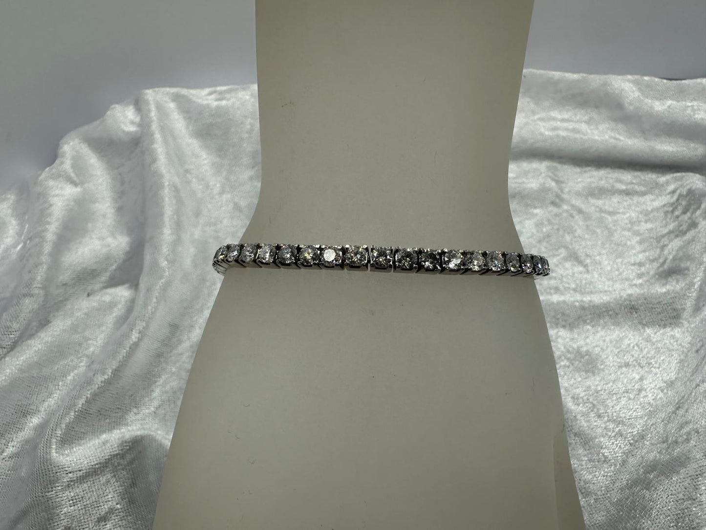 18K white gold box tennis bracelet. 6.44 Total carat weight