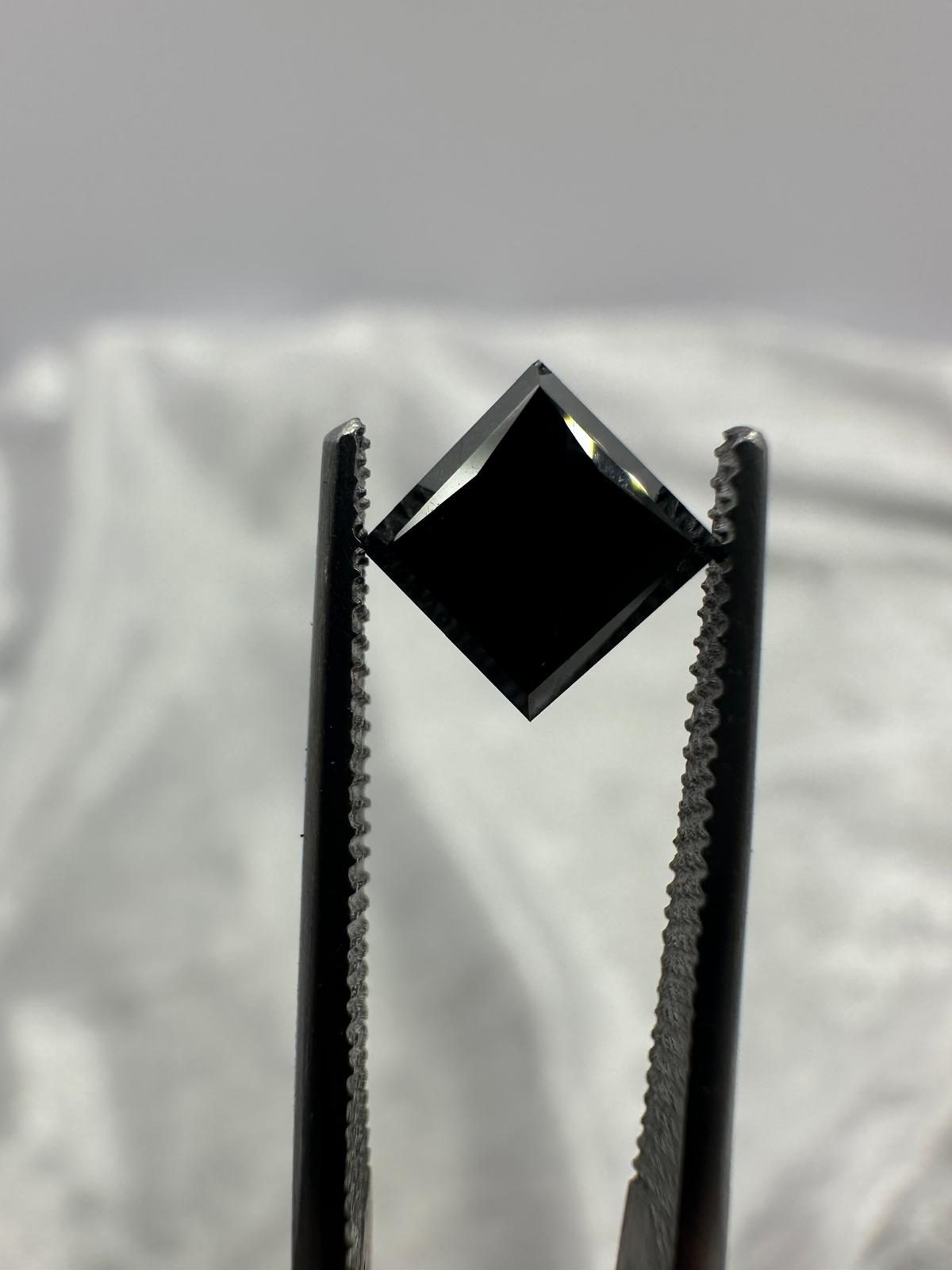 Natural black princess ct diamond. 1.01 ct