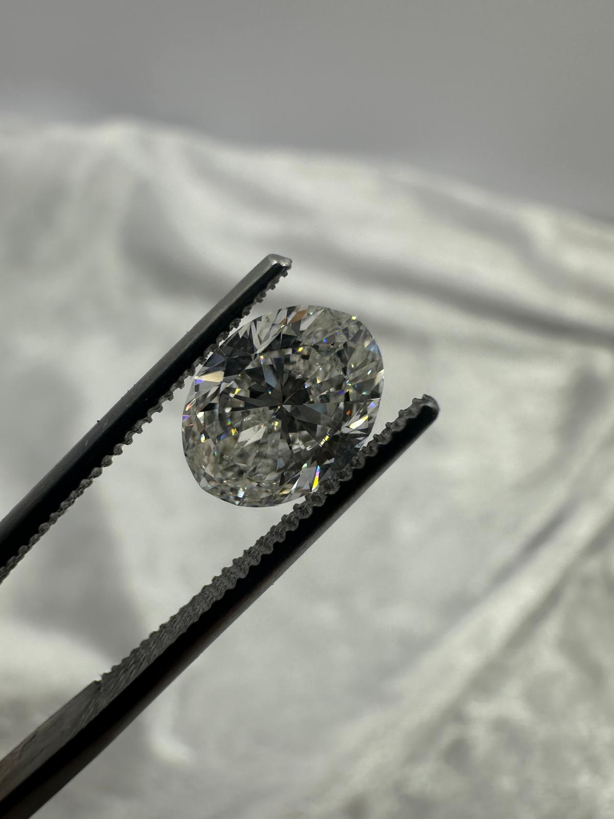 GIA certified oval brilliant 1.50 ct G/Si1 EX/VG NIL