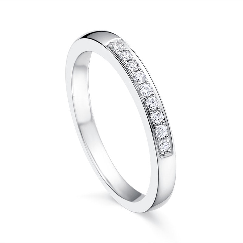 Classic grain set wedding band, angled view