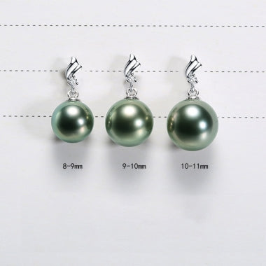 Tahitian Pearl diamond horn pendant, detail view
