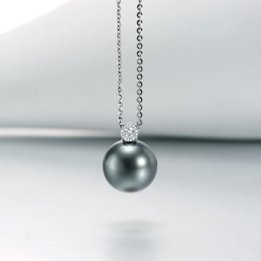 Classic diamond dangle Tahitian Pearl pendant