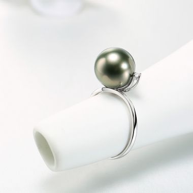 TAHITIAN PEARL AND DIAMOND PETITE RING, angled view
